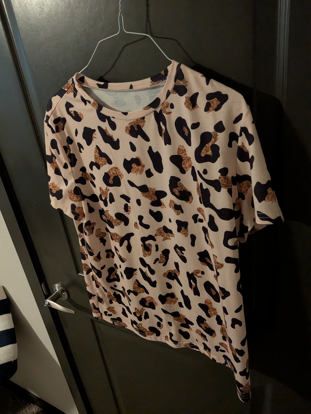 Leopard Print Short Sleeve Tee with Gold Accents - Picture 4 of 6